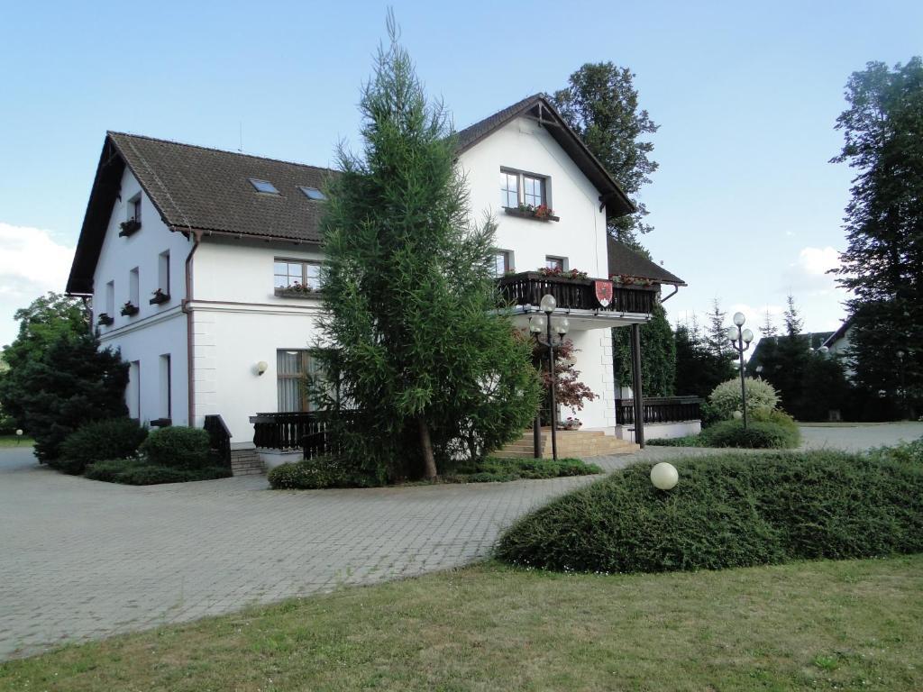 Villa Zerotin Penzion Bed & Breakfast Velké Losiny Exterior photo