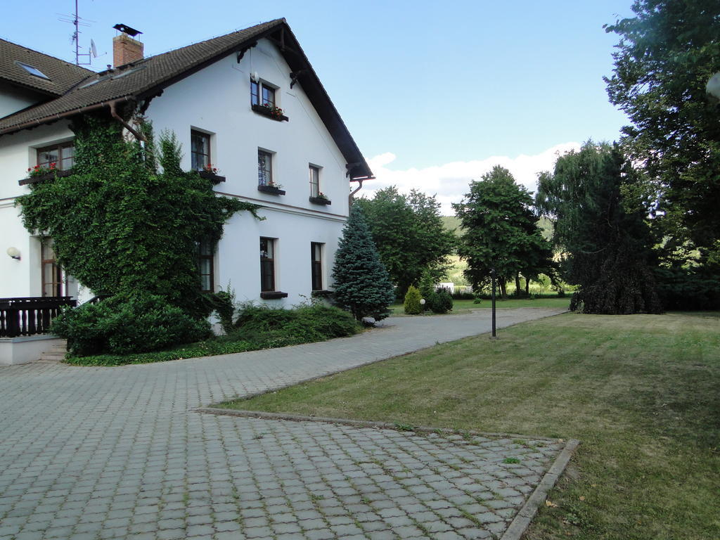 Villa Zerotin Penzion Bed & Breakfast Velké Losiny Exterior photo